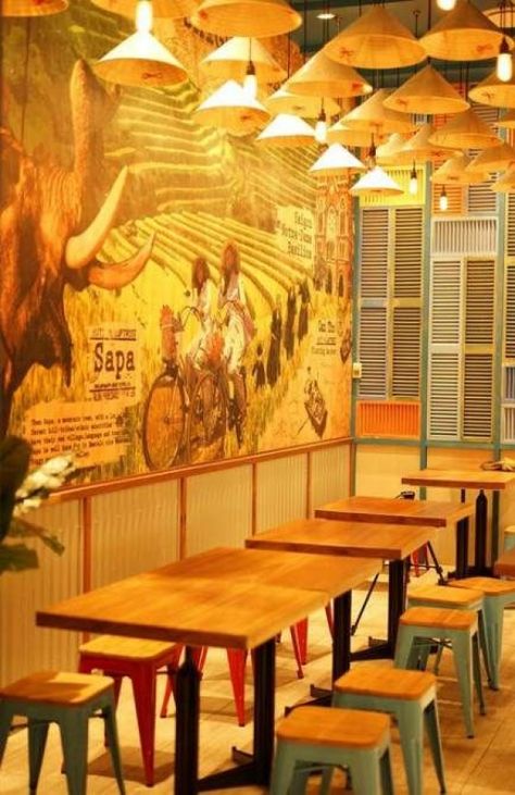 Vietnamese Style Interior, Small Chinese Restaurant Interior Design, Takeout Restaurant Design, Vietnamese Restaurant Interior, Filipino Restaurant Interior Design, Noodle Shop Design, Vietnamese Interior Design, Vietnamese Restaurant Design, Vietnamese Interior