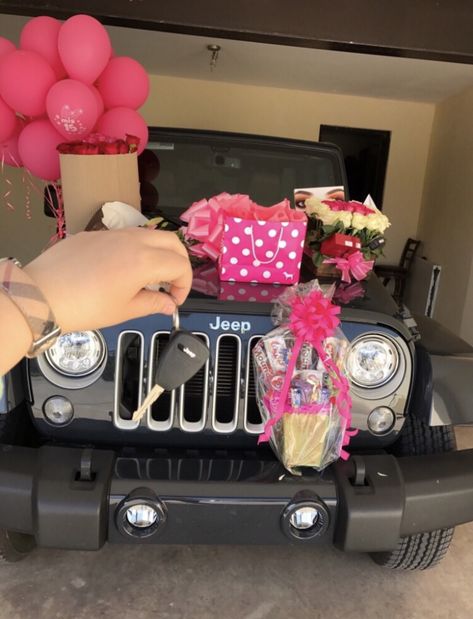 ☆ C H Y N A ☆ Girly Jeep, Jeep Gifts, Red Jeep, Pink Jeep, Dream Cars Mercedes, Girly Car Accessories, Girly Car, Jeep Rubicon, Jeep Wrangler Rubicon