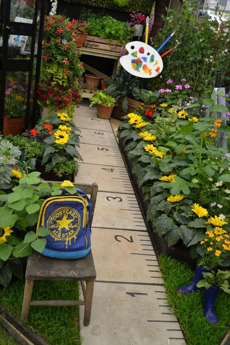 23 Awesome Kids Garden Ideas With Outdoor Play Areas | Home Design And Interior Kids Garden, Sensory Garden, Children's Garden, Outdoor Classroom, School Garden, Outdoor Learning, Garden Club, Back Gardens, Community Gardening