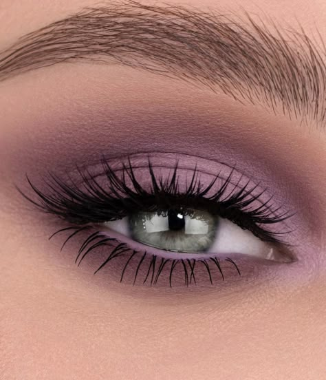 Lavender Palette, Purple Makeup, Colourpop Cosmetics, Purple Eyes, Luxury Beauty, Roof, Lashes, Eye Makeup, Lavender