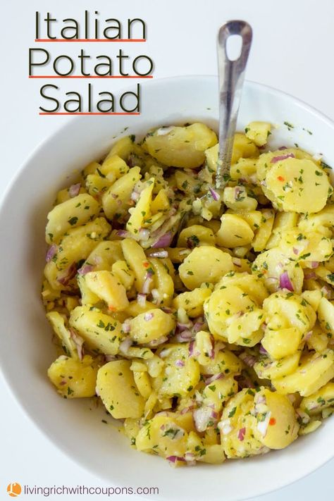 This incredibly delicious Italian Potato salad has no mayo!  It has a simple dressing of olive oil and red wine vinegar so you don’t have to worry about this potato salad sitting out at your next potluck or BBQ. Easy and tasty! #nomayopotatosalad #italianpotatosalad #potatosalad #sidedish Sicilian Potato Salad, Potato Dinners, Italian Potato Salad Recipe, Freeze Potatoes, Italian Potato Salad, Vinegar Potato Salad, Potatoe Salad, Italian Potatoes, Potato Salads