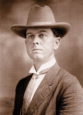 Emmett Dalton was captured alive (barely) at the Coffeyville, Kansas, bank raid in 1892 (two of his brothers were killed). After 14 years in prison, Dalton relocated to the Los Angeles area, made a killing in real estate and starred as himself in 1918's "Beyond the Law", based on his book. Hollywood Bad Boy.  via True West Magazine Dalton Gang, Old West Outlaws, Old West Photos, The Outlaws, Cowboy Pictures, Vintage Menswear, Evil People, Cowboys And Indians, Historical People