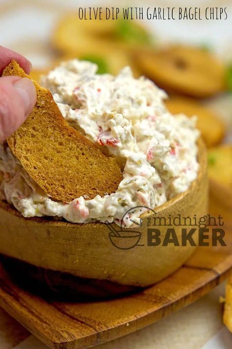 Insanely delicious olive dip and the perfect companion--garlic bagel chips. Bagel Chip Dip, Bagel Chips Dip, Bagel Spread Recipes, Chip Dip Recipes, Bagel Dip, Smoked Salmon Appetizer, Olive Dip, Dip Recipes Appetizers, Bagel Chips