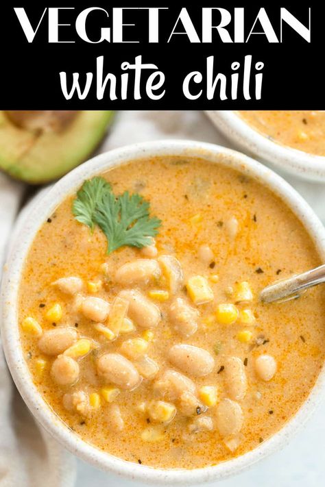 White Vegetarian Chili, Vegetarian White Chili Recipe, Chili Recipe Vegetarian, White Bean Chili Vegetarian, Vegetarian White Chili, White Chili Recipe, White Bean Chili, Vegetarian Chili Recipe, Veggie Chili