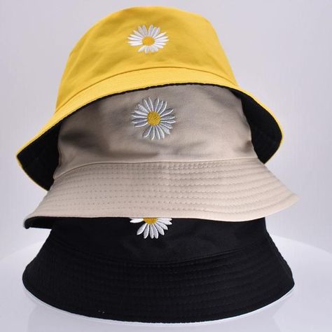 Obx Shifting, Bucket Hat Aesthetic, Sunflower Bucket, Kids Short Hair Styles, Bone Bordado, Bob Chapeau, Winter Market, Bucket Hat Fashion, Funky Hats