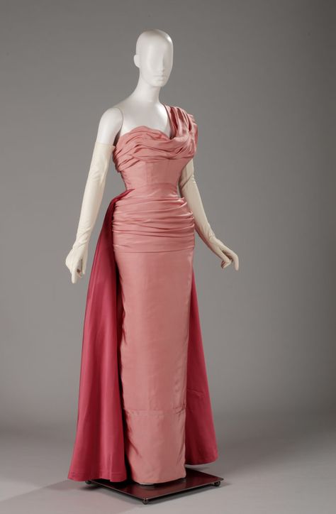 Royal Ontario Museum CHRISTIAN DIOR Vintage Dresses 1940s, Dior Gown, Vintage Evening Gowns, Royal Ontario Museum, Dior Dress, 70th Anniversary, Dior Fashion, Vintage Gowns, 1940s Dresses