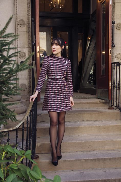 Carolina Pinglo: Tweed dress Pantyhose With Dress, Tweed Dress Outfit Classy, Tweed Dress Winter, Tweed Dress Outfit, Carolina Pinglo, Tweed Dresses, Tweed Outfit, Toronto Fashion, Style Hijab