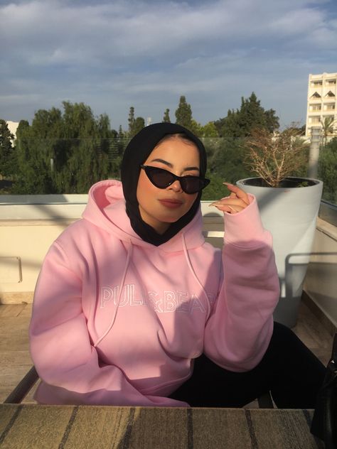 Pink Hoodie, Pink