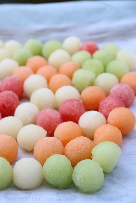 Ball Ice Cubes, Melon Balls, Frozen Fruit Recipes, Cocktails Summer, Honeydew Melon, Ball Party, Watermelon Recipes, Summer Snacks, Easy Cocktails