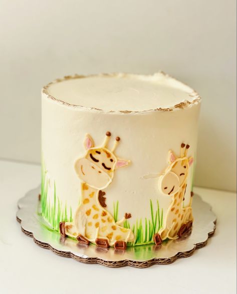 Giraffe Smash Cake, Giraffe Cake Birthday, 6 Month Party, Giraffe Birthday Cakes, Bento Cake Design, Birthday Giraffe, Giraffe Cake, Giraffe Theme, Giraffe Cakes