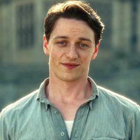 James McAvoy - Robbie Turner Robbie Turner Atonement, Robbie Turner, Atonement Movie, Professor Charles Xavier, Milo Mannheim, Rage Room, Jamesy Boy, Tobias Eaton, Romantic Men