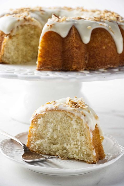 Coconut Glaze Icing, Coconut Glaze For Cake, Coconut Bundt Cake, White Chocolate Coconut Bundt Cake Recipe, Tom Cruise White Chocolate Coconut Bundt Cake, Bundt Cake With Coconut Pecan Frosting, Bundt Cake Glaze, Glaze Icing, Glaze For Cake