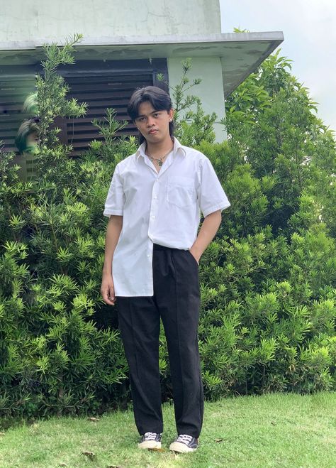 Men Slacks Outfit, White Chuck Taylors Outfit Men, White Chuck Taylors Outfit, Chuck Taylors Outfit Men, Men Slacks, Chuck Taylors Outfit, Baggy Slacks, Slacks Outfit, Ulzzang Outfit