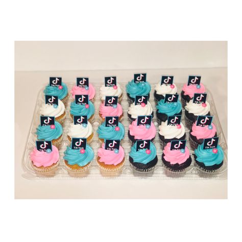 Tiktok Cupcake Ideas, Tik Tok Cupcakes, Tiktok Cupcakes, Tiktok Birthday Party Ideas, Tiktok Cake, Kids Birthday Food, Tiktok Party, Tiktok Birthday, Sibling Birthday Parties