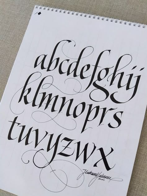 Calligraphy Alphabet Italic, Cool Calligraphy Alphabet, Italic Calligraphy Alphabet Fonts, Font Calligraphy Alphabet, Word Fonts Alphabet, Hand Lettering Fonts Alphabet Calligraphy, Font Styles Alphabet Calligraphy, Different Calligraphy Styles, Calligraphy Ideas Alphabet