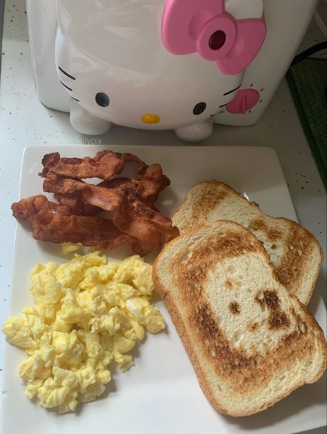 Sanrio Breakfast, Hello Kitty Breakfast, Hello Kitty Waffles, Sanrio Cafe Aesthetic, Hello Kitty Cafe Food, Japan Hello Kitty Cafe, Adorable Food, Kitty Aesthetic, Kitty Cafe