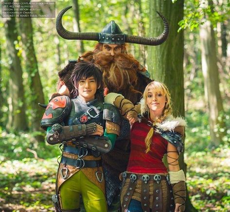 Me my father and my sister Liui Aquino, Astrid Cosplay, Hicks Und Astrid, Astrid Hiccup, Costume Carnaval, Httyd 2, Koro Sensei, Dragon Costume, Jessica Nigri