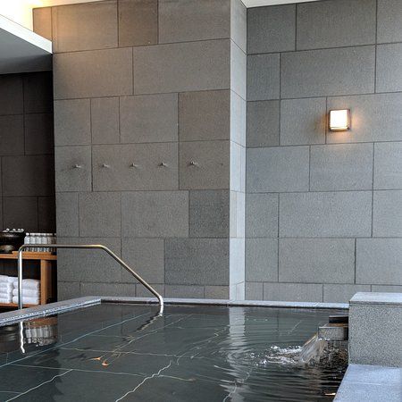 Aman Spa, Best Bathrooms, Aman Tokyo, Chiyoda Tokyo, Pool Water Features, Tokyo Station, Hotel Amenities, Hotel Branding, St Regis