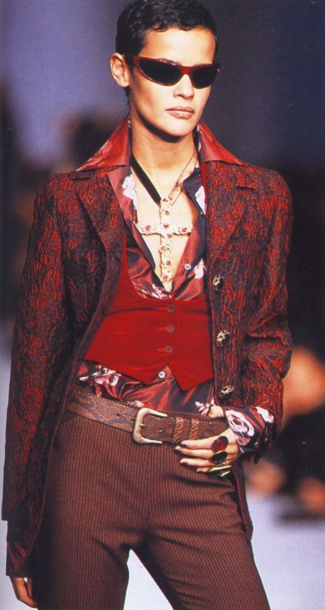 Model wearing red vest and jacket and cross necklace walks for Romeo Gigli Autumn Winter 1995 runway show Maximalist Outfit, Beatnik Style, Red Goth, Romeo Gigli, Clueless Outfits, Plus Size Cocktail Dresses, Red Suit, Eclectic Fashion, Mode Inspo