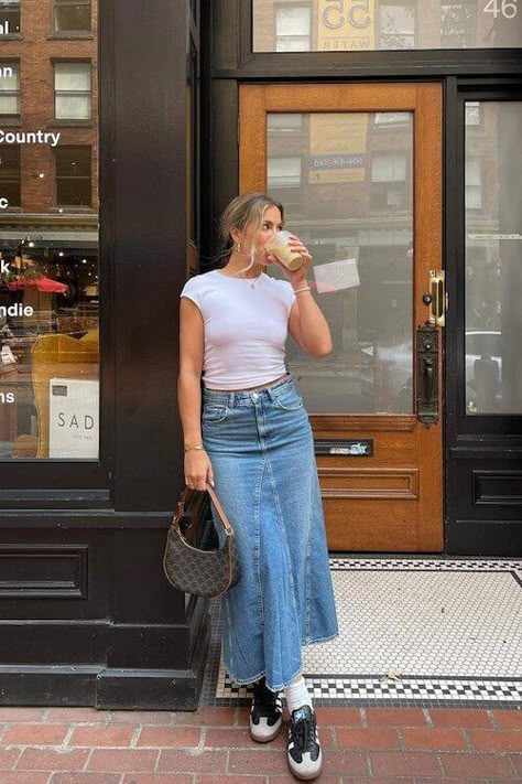 Denim Long Skirt Outfit, Fall Denim Skirt Outfits, Long Denim Skirt Outfits, Long Jean Skirt Outfits, Denim Skirt Outfit Summer, Denim Maxi Skirt Outfit, Denim Midi Skirt Outfit, Long Denim Skirt Outfit, Denim Skirt Outfit