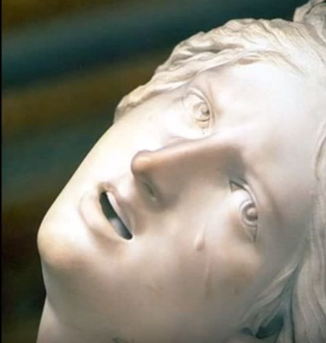 (19) PortalMitología en Twitter: "Rostro de Proserpina, aterrada por la suerte que la espera en manos de Hades en el Inframundo. Detalle de la espectacular escultura de Bernini "El rapto de Proserpina". https://t.co/Wg2ofD9tmz" / Twitter Mythological Sculpture, Bernini Sculpture, Gian Lorenzo Bernini, Lorenzo Bernini, Italian Sculptors, Baroque Art, Hades And Persephone, Ancient Sculpture, Stone Sculpture