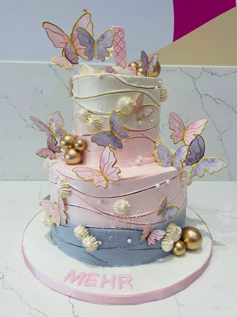 Crazy Birthday Cakes, Butterfly Theme Cake, Butterfly Birthday Cake, Sweet 16 Party Planning, Girly Birthday Cakes, Crazy Birthday, 15th Birthday Cakes, 8th Birthday Cake, Butterfly Birthday Cakes