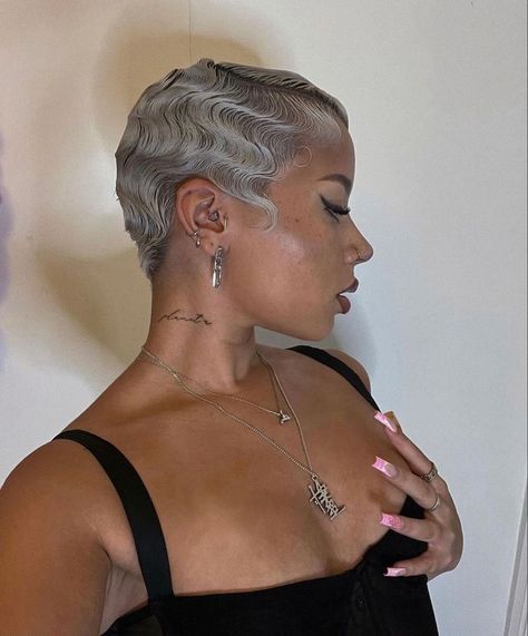 Fluffy Pixie Cut Black Women, Short Haircut Black Women, Finger Waves Short Hair, Short Natural Curly Hair, Hair Goal, Natural Girl, Pixie Crop, Natural Hair Short Cuts, Short Hair Black