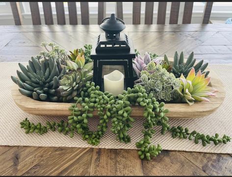 Outdoor Centerpieces Patio Dining Tables, Kitchen Succulents Decor, Patio Table Centerpiece Outdoor Diy, Farmhouse Succulent Decor, Outdoor Patio Centerpiece Ideas, Long Dining Table Centerpieces For Home, Succulent Tray Centerpiece, Long Table Tray Decor Ideas, Outdoor Dining Table Centerpiece Ideas