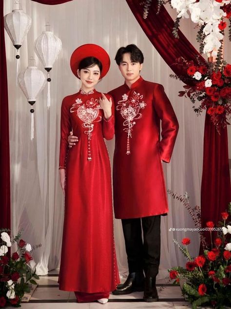 Red Ao Dai Wedding, Viet Wedding, Chinese Wedding Outfits, Prewed Casual, Ao Dai Red, Vivienne Westwood Wedding Dress, Wedding Ao Dai, Vietnamese Wedding Dress, Vivienne Westwood Wedding