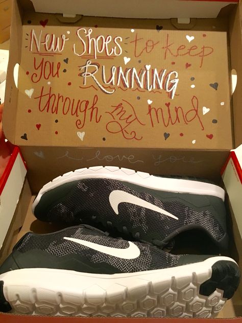 Valentine's Day shoe gift for him - Nikes                                                                                                                                                                                 More Valentines Day Gifts Boyfriends, Saint Valentin Diy, Valentines Bricolage, Bday Gifts For Him, Surprise Gifts For Him, Thoughtful Gifts For Him, Vday Gifts, Romantic Gifts For Him, Cute Valentines Day Gifts