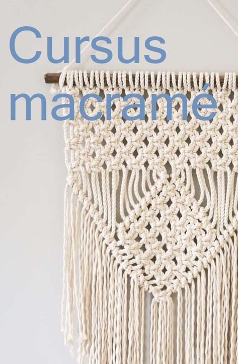 Beginners Macrame, Macrame Tutorial, Macrame Art, Spring Diy, Macrame Jewelry, Macrame Diy, Caravan, Fiber Art, Crochet Necklace