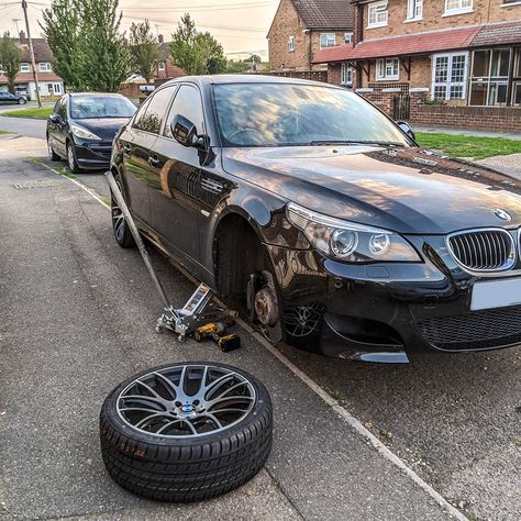 Most tyre punctures happen when the car has a heavy impact; hitting a kerb, a pothole, or driving over an object such as nails, screws, etc https://mobile-tyre-service.co.uk/24-hour-mobile-tyre-repair/ #mobiletyres #emergencymobiletyres #london #tyrepuncture #flattyres #tyrechange #olympusmobiletyreservice Hookup Car Proof, Car Format, Car Fixing, Accident Car, Fridge Photos, Medicine Snaps, Tire Pictures, Deni Denials, Fake Ft Call