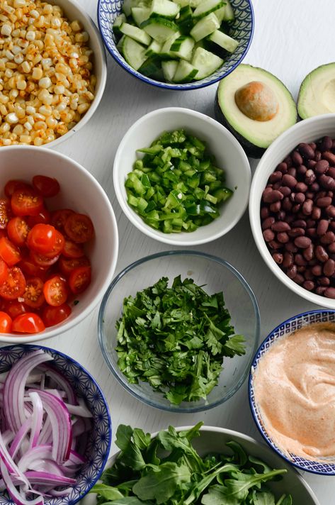 santa fe salad ingredients Santa Fe Salad Recipe, Healthy Mexican Street Corn, Healthy Side Dish Recipes, Santa Fe Salad, Chicken Pesto Pasta Salad, Packed Salad, Side Dish Ideas, Street Corn Salad, Potluck Salad