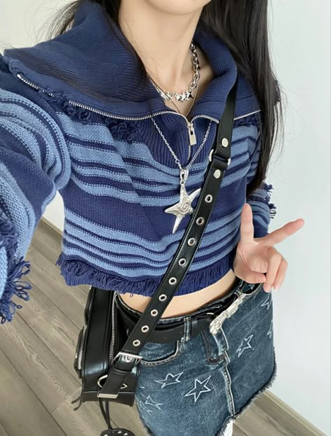 Grunge Downtown Girl Aesthetic, Outfit Inspo Korean, Chinese Fashion Style, Grunge Outfit Aesthetic, Grunge Downtown, Closet Outfits, Downtown Girl Aesthetic, Clothes Streetwear, Chinese Fashion