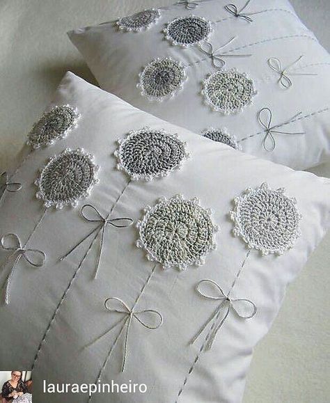 Shabby Chic Pillows Diy, Pola Macrame, Cushion Cover Pattern, Cushion Embroidery, Crochet Pillow Cover, Bantal Sofa, Crochet Cushion Cover, Crochet Pillows, Cushion Cover Designs