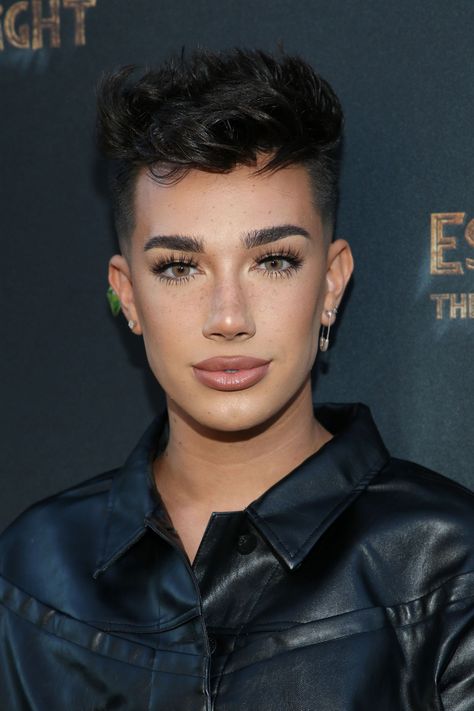 James Charles leaked his own nudes after his account was hacked- CosmopolitanUK James Charles Haircut, James Charles Aesthetic, James Charles Makeup Looks, Hair Clipart, Mens Haircuts, Male Makeup, James Charles, Beauty Guru, Celebrity Hairstyles