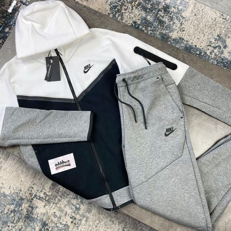 LuxStreet’s Instagram photo: “🐼🐼🐼 Tech Fleece 🐼🐼🐼 New Nike Tech Fleece Panda Grey just arrived 🔌 XS/S/M/L available to order online now 🚀 Buy now pay later with…” Shopping Outfit Winter, Nike Tech Tracksuit, Nike Tech Jacket, Luxury Concierge, Nike Clothes Mens, Nike Tech Fleece Hoodie, Fleece Outfit, North Face Puffer Jacket, Hype Clothing