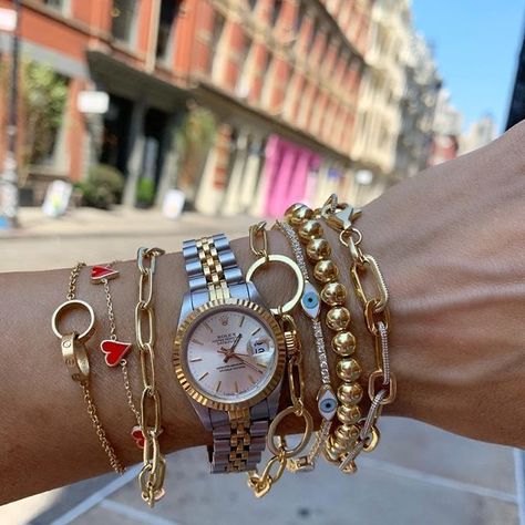 Wrist Jewelry, Paris Mode, Nail Jewelry, Dope Jewelry, Jewelry Fashion Trends, Classy Jewelry, Jewelry Essentials, Funky Jewelry, Jewelry Lookbook