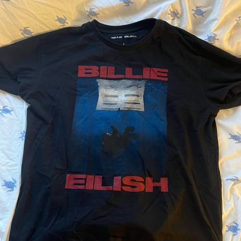 Hmhas Billie Eilish Merch Not Worn Billie Eilish Merch Size L Billie Eilish Gifts, Billie Eilish Clothes, Billie Eilish Things To Buy, Billie Eilish Merch Aesthetic, Billie Eilish Merch Outfit, Billie Merch, Billie Eilish Shirt Design, Billie Eilish Shirt, Billie Eilish T Shirt