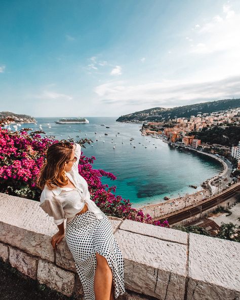 We went for a walk from our hotel up to the main road to find this incredible view of Villefranche-sur-Mer, stopping every 5 minutes to… Nice France Outfits, South Of France Travel, Nice France Travel, Riviera Style, Juan Les Pins, France Photography, Nice France, Beach Photo, Foto Art