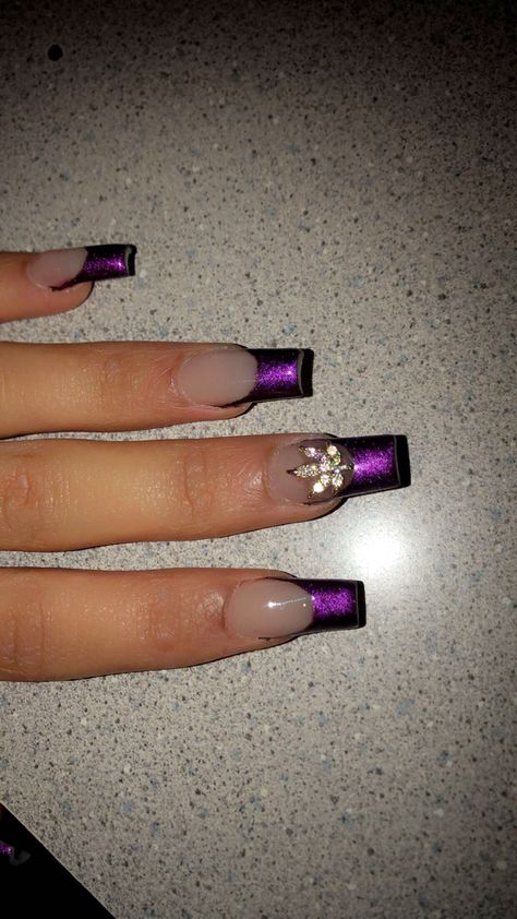 Dark Purple Chrome French Tip Nails, Dark Purple Nails Halloween, Royal Purple Acrylic Nails, Dark Purple Nails French Tip, Black And Purple French Tip Nails, Dark Purple French Nails, Dark Purple French Tips, Purple Chrome French Tip Nails, Dark Purple Prom Nails