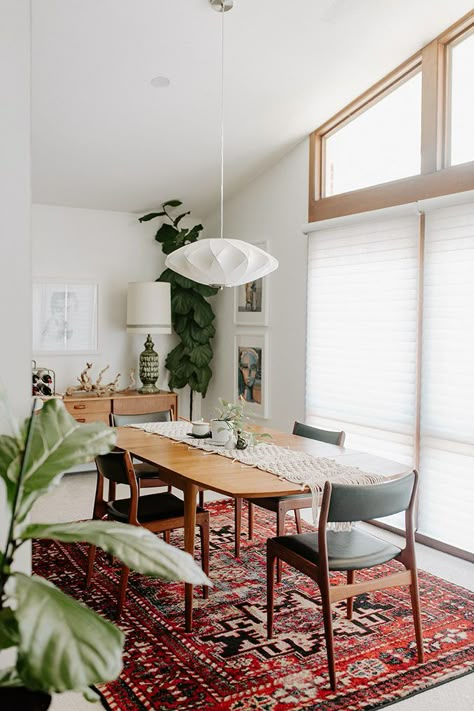 Hygge Diy, Mid Century Modern Dining Room, Blogger Home, Green Diy, Ideas Hogar, A Frame House, Modern Dining Room, Dining Room Design, Home Tour