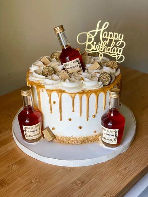 Cake With Bottles Of Alcohol, Cake With Alcohol Bottles On Top, Birthday Cake With Alcohol Bottles, Alcohol Birthday Cake For Women, Hennessey Cake, Alcohol Cakes, Birthday Cake Beer, 21st Birthday Cake For Guys, Tequila Cake