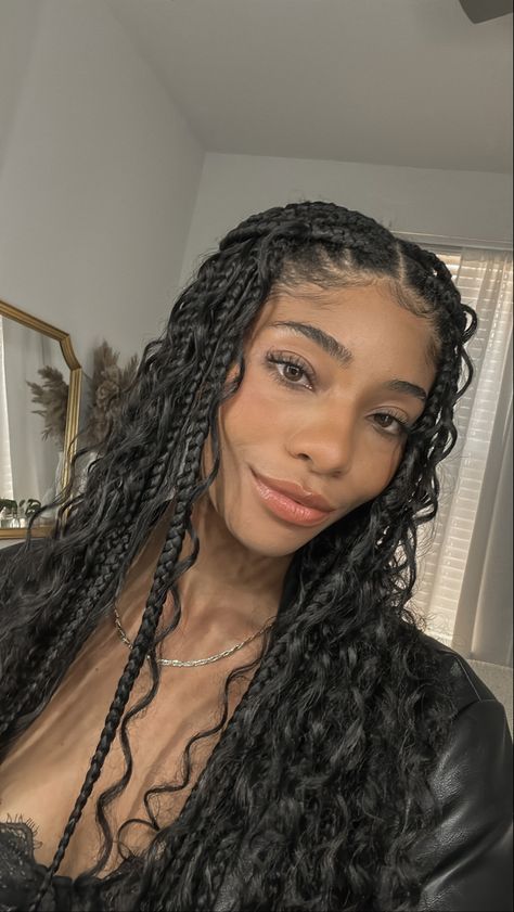 Styling Boho Box Braids, Black Female Braids Hairstyles, Goddess Boho Braids Hairstyles, Bohemian Braids Aesthetic, Woman Braids Hairstyles, Wedding Box Braids, Braids On Mixed Girls, Braids With Curly Pieces, Boho Braids Brown And Black