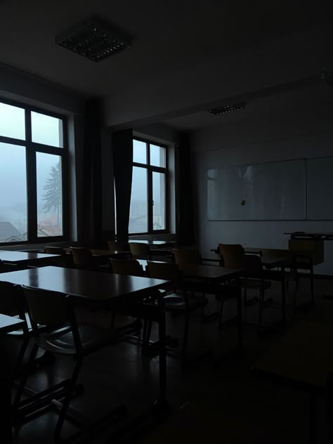 Mysterious School Aesthetic, Quiet Japan Aesthetic, Aesthetic Mangalsutra, Japan Black Aesthetic, School Loner Aesthetic, School Aesthetic Japan, Japanese Alleyway Aesthetic, School Dark Aesthetic, Dark Classroom Aesthetic