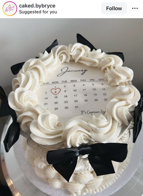 Cake With Bows Aesthetic, Aesthetic Bundt Cake, Pregnant Reveal To Husband, Couqutte Birthday Cake, Pregnancy Announcement Cake, Announcement Photoshoot, Pregnancy Announcement Photoshoot, Cake For Husband, Eighteenth Birthday