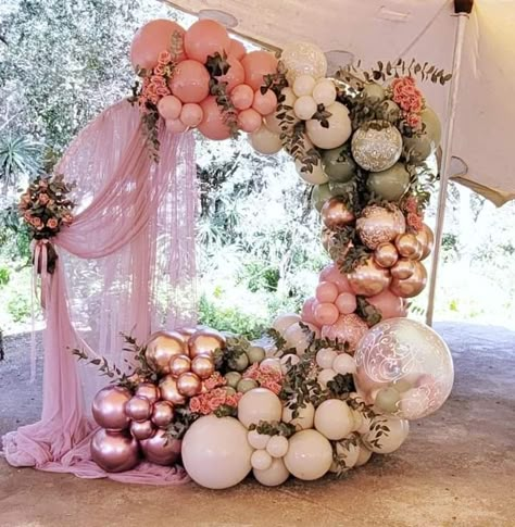 Ballons Decoration Quinceanera, Xv Balloon Decorations, Ballon Arch Quinceanera, Bridgerton Balloon Arch, Quince Ballon Arch, Rabbit Wedding, Night Wedding Decor, 55th Wedding Anniversary, 40th Birthday Party Decorations