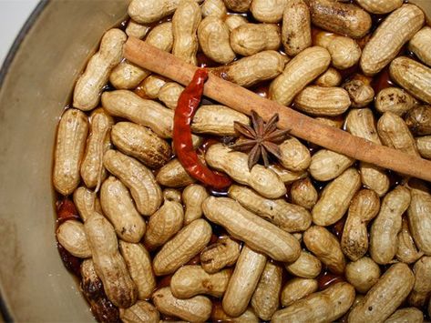 Hawaiian Boiled Peanuts Recipe, Chinese Boiled Peanuts Recipe, Boiled Peanuts Recipe, Homestead Canning, Asian Cakes, Boiled Peanuts, Gluten Free Chili, Peanut Recipes, Ethnic Food