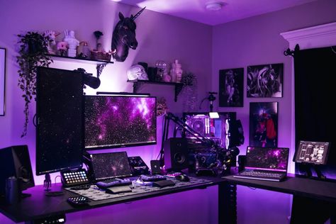 (10) my kinda goth setup?? : battlestations Games Room Inspiration, Gamer Bedroom, Purple Games, Gaming Desk Setup, Best Gaming Setup, Computer Gaming Room, Crystal Room, Gamer Setup, Gamer Room Decor