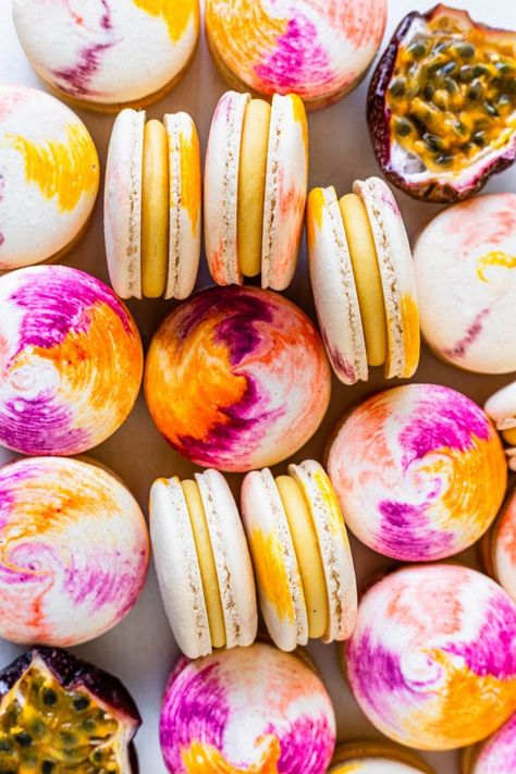 Pies And Tacos, French Macaroon Recipes, Macaron Filling, Ganache Filling, Macaron Flavors, Colorful Desserts, Macaron Cookies, Ganache Recipe, French Macaroons